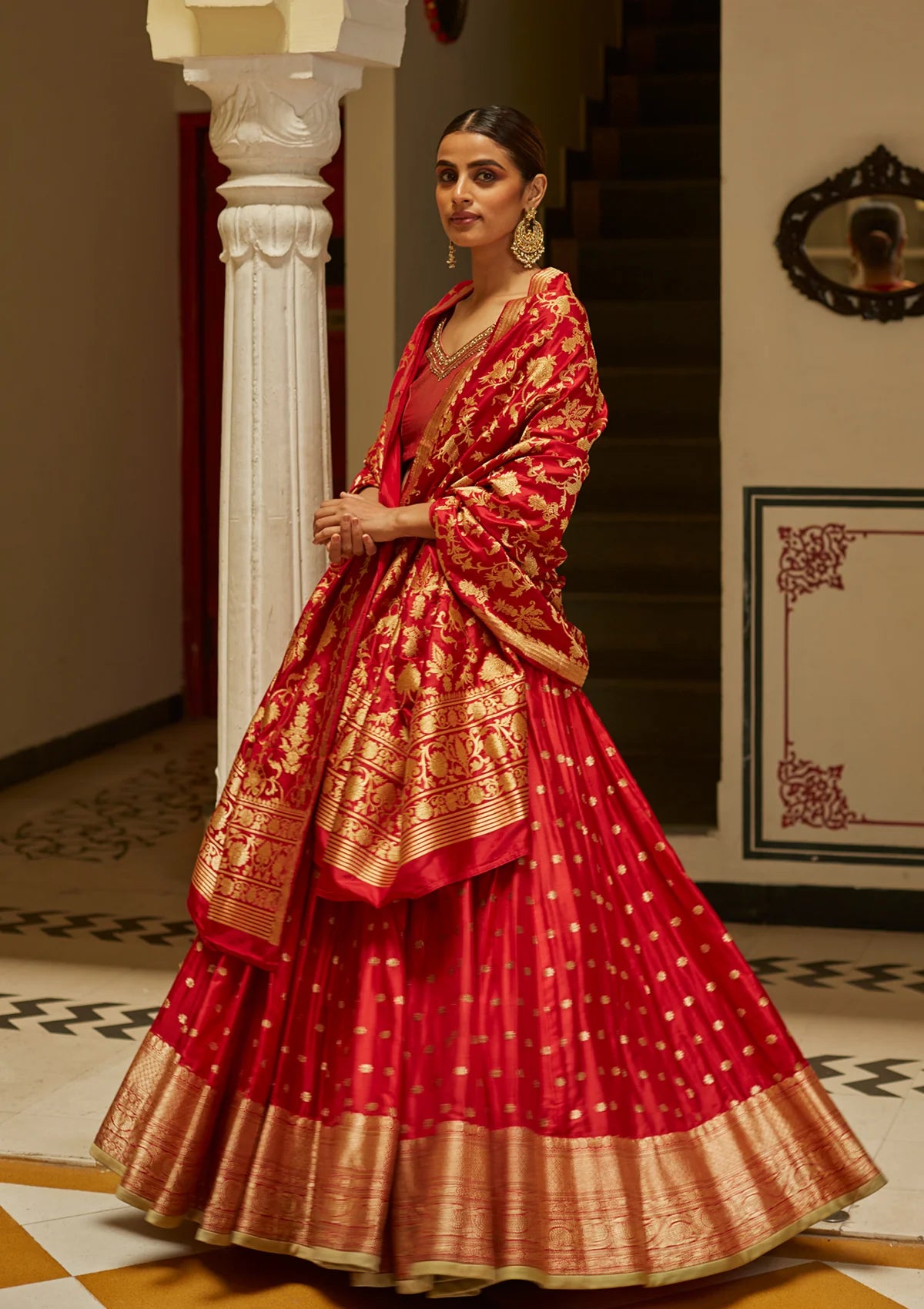 Sindoori Tehvaar Lehenga